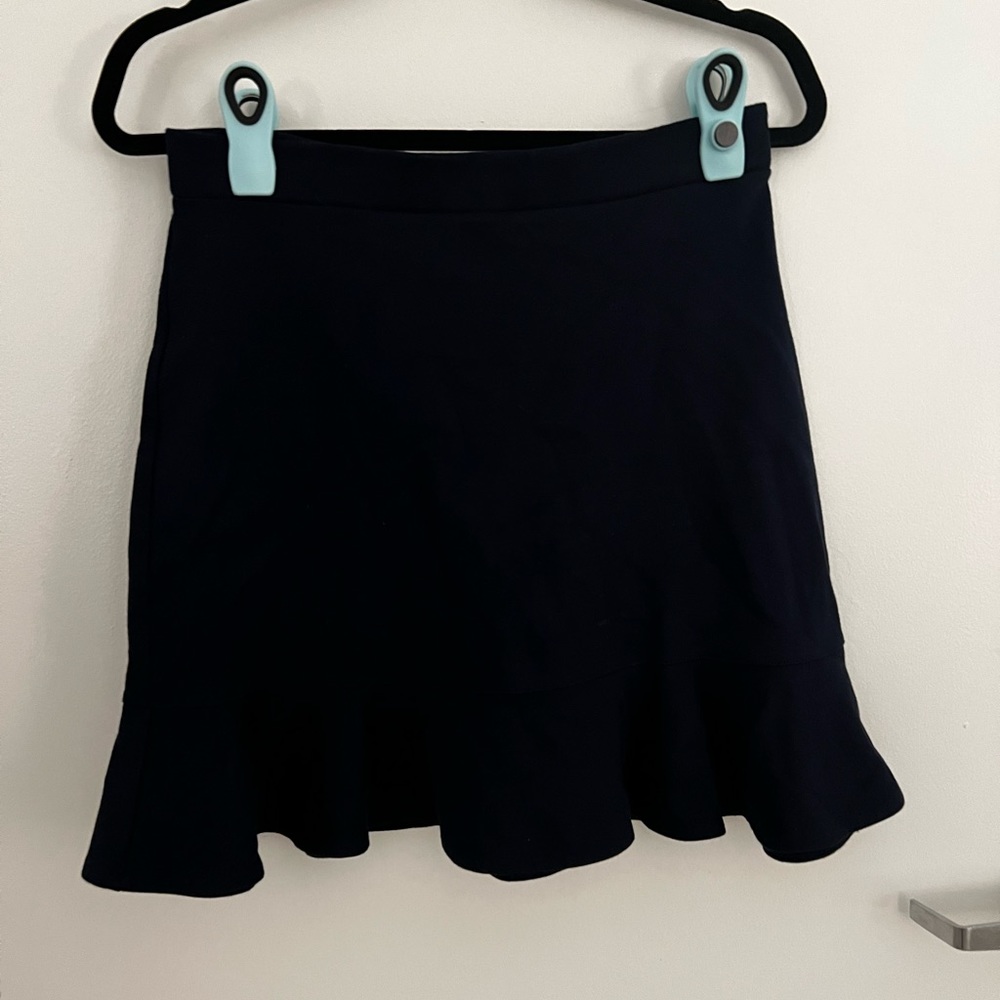 Navy blue gap ruffle skirt